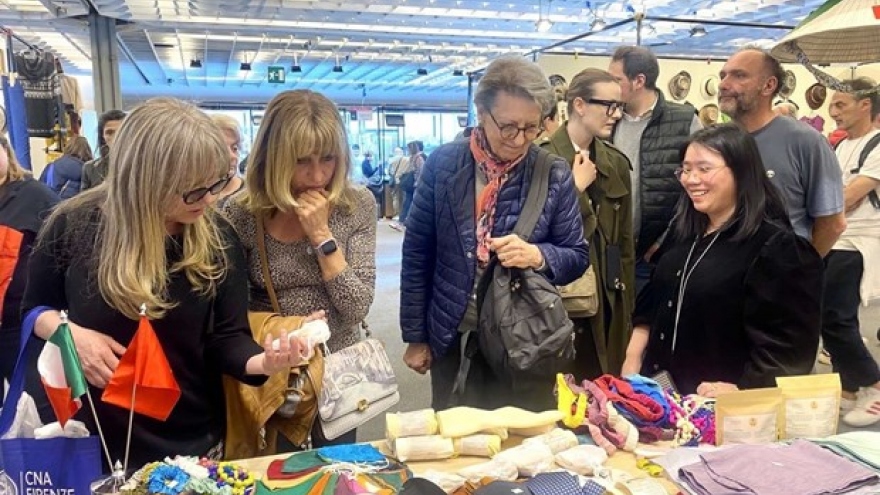 Vietnamese handicrafts promoted in Italy